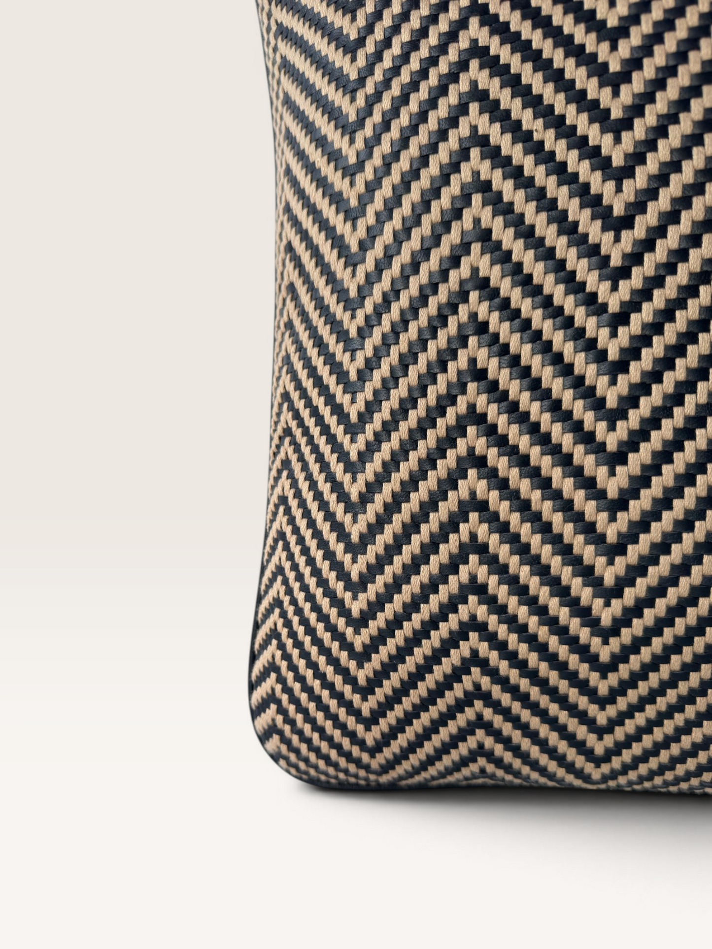 Chevron I Navy Beige