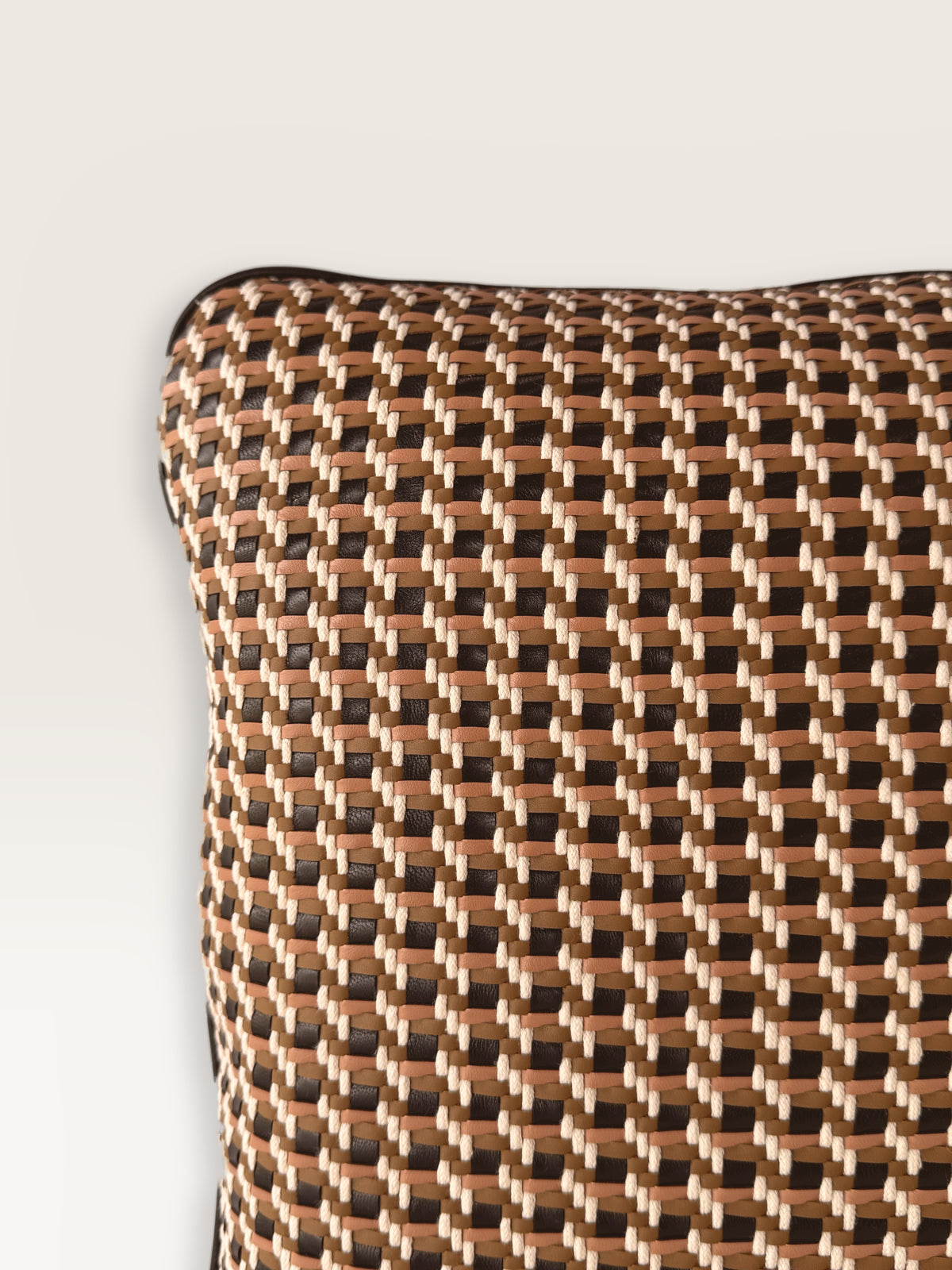 YAMS | CARAMEL SUNTAN BLACK WHITE