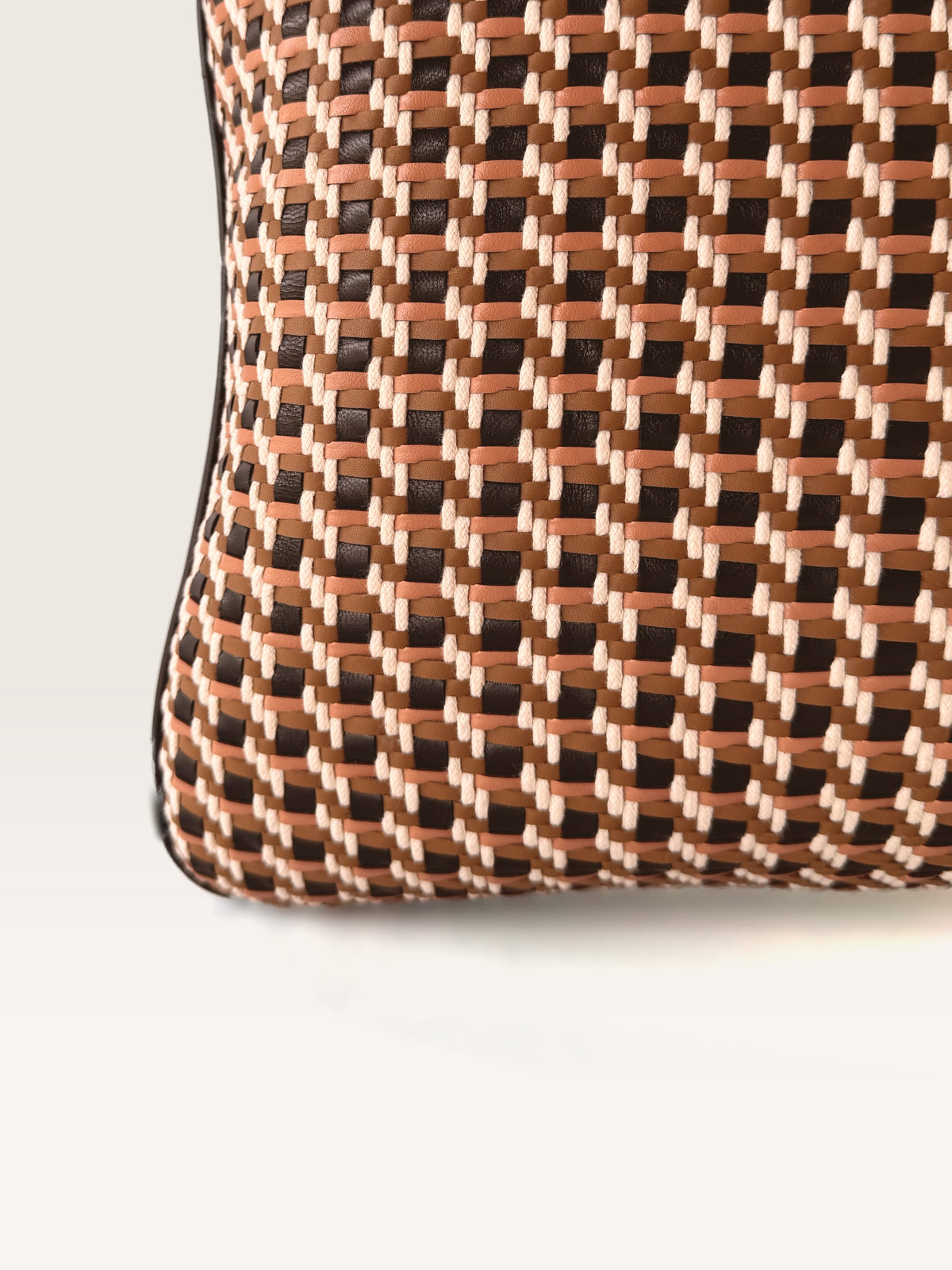 YAMS | CARAMEL SUNTAN BLACK WHITE