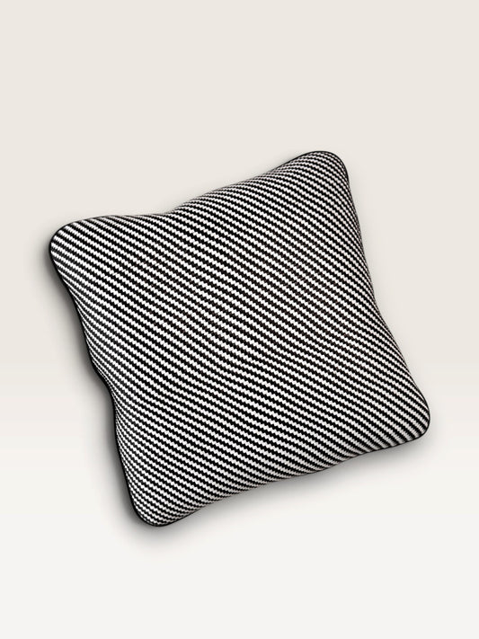 TWILL | BLACK WHITE