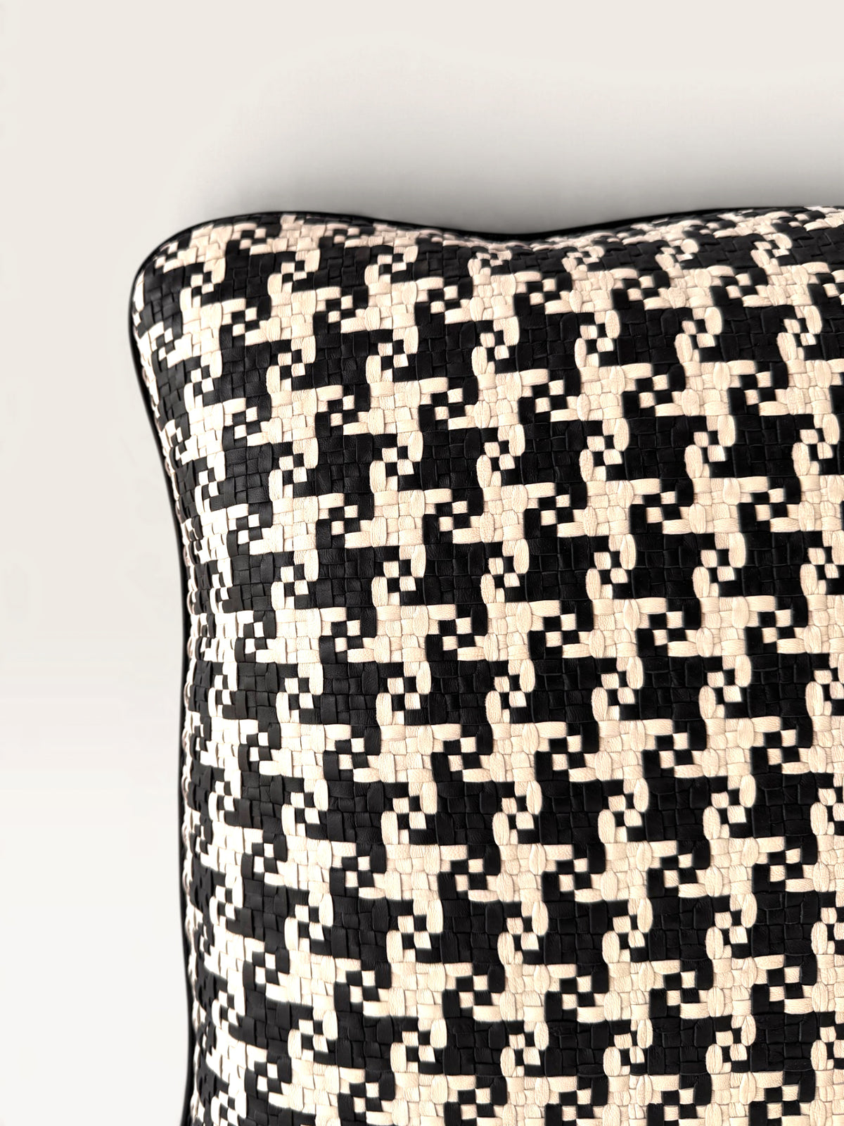 HOUNDSTOOTH CUSHION | BLACK WHITE UNIQUE PIECE
