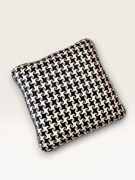 HOUNDSTOOTH | BLACK WHITE