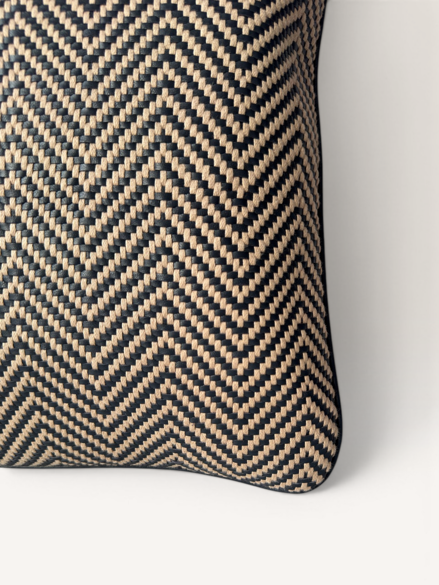 Chevron I Navy Beige